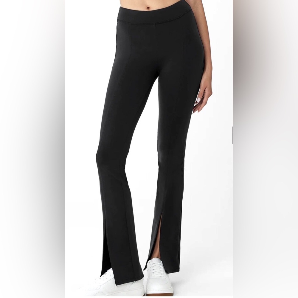 Alo Yoga  Airbrush High-waist Flutter Legging Black Split Hem Size:‎ XS